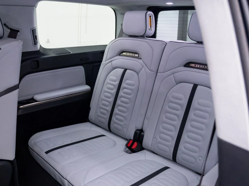 Used 2023  Rivian Adventure image 18
