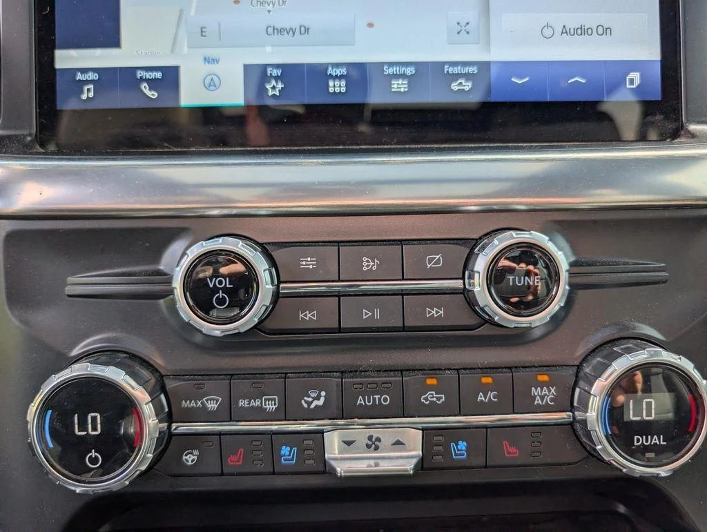 Used 2021 Oxford White Ford LARIAT image 18