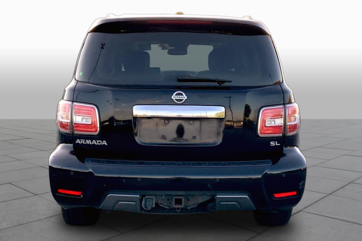 Used 2019 Super Black Nissan SL image 4