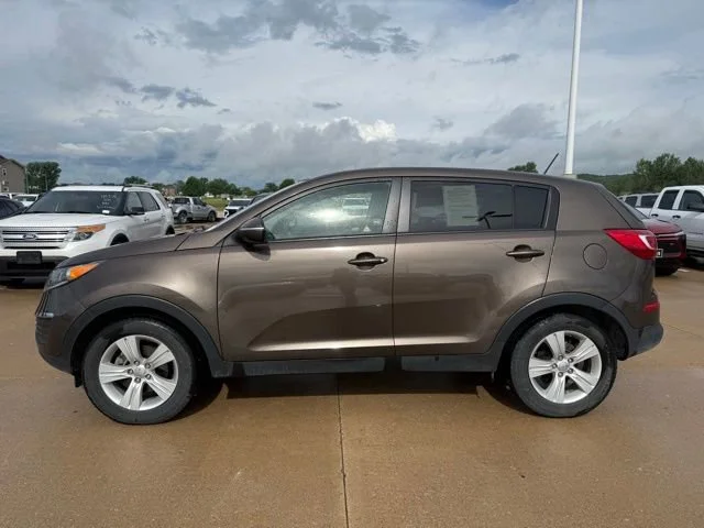 Used 2013 Brown Kia LX image 5