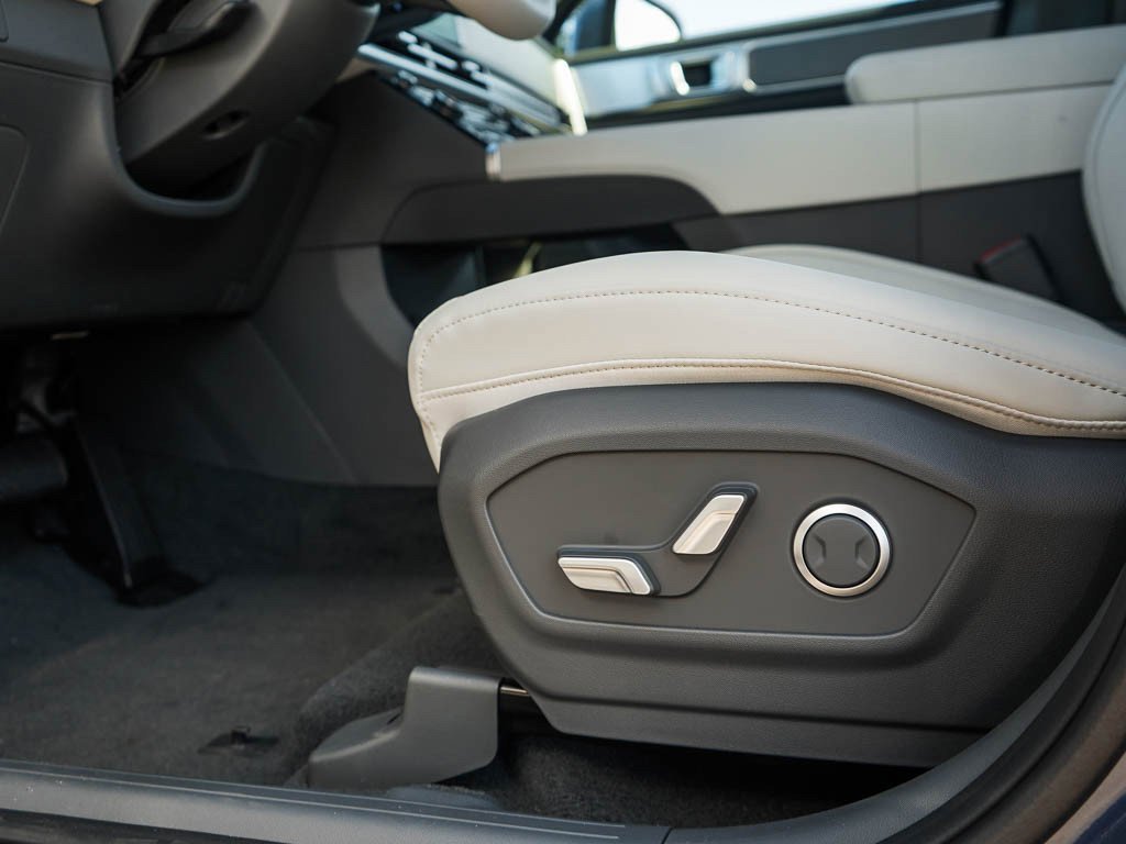 New 2026 Phantom Black Hyundai SEL AWD image 20