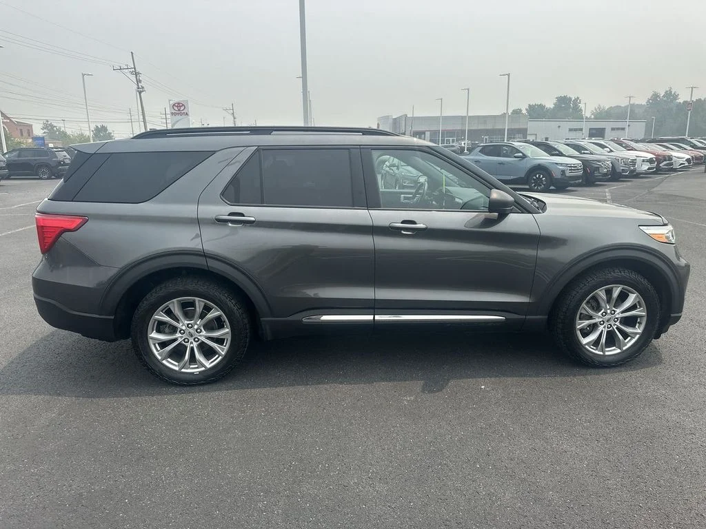 Used 2020 Gray Ford XLT image 9