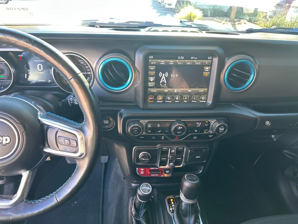 Used 2022 White Jeep Unlimited Rubicon 4xe image 25