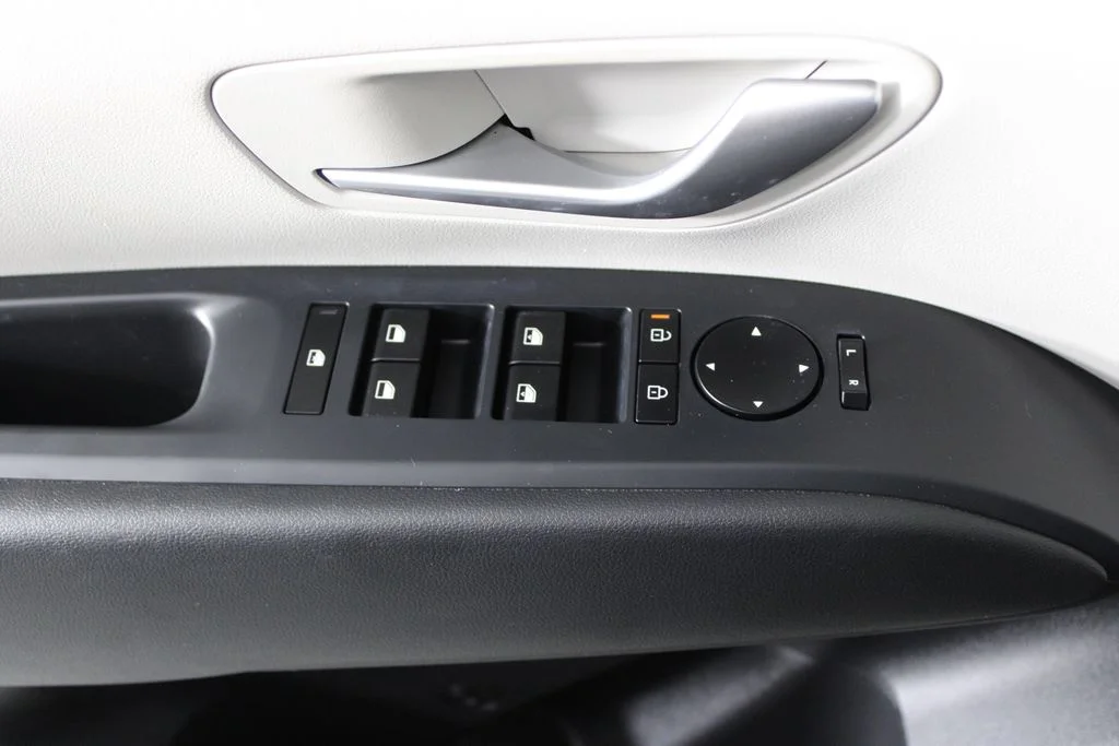 Used 2026 Black Hyundai SEL image 24