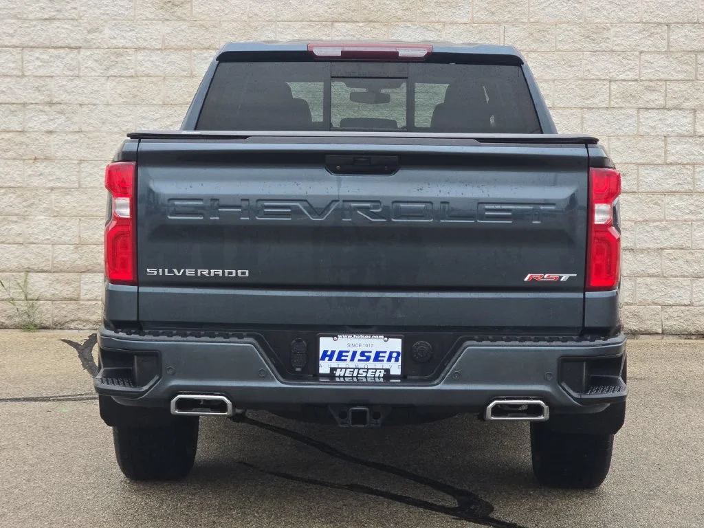 Used 2021 Gray Chevrolet RST image 12