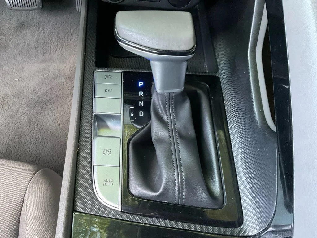 Used 2025 Gray Hyundai SEL Convenience image 37