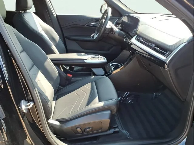 Used 2026  BMW xDrive28i image 22