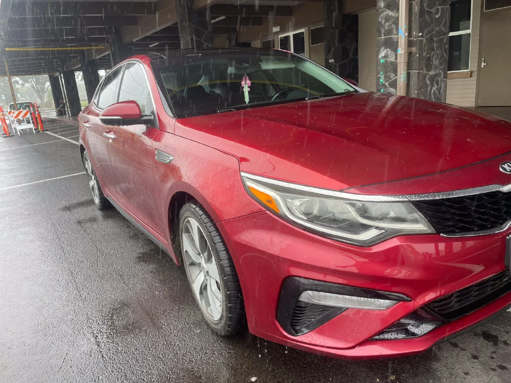 Used 2019 Red Kia S image 3