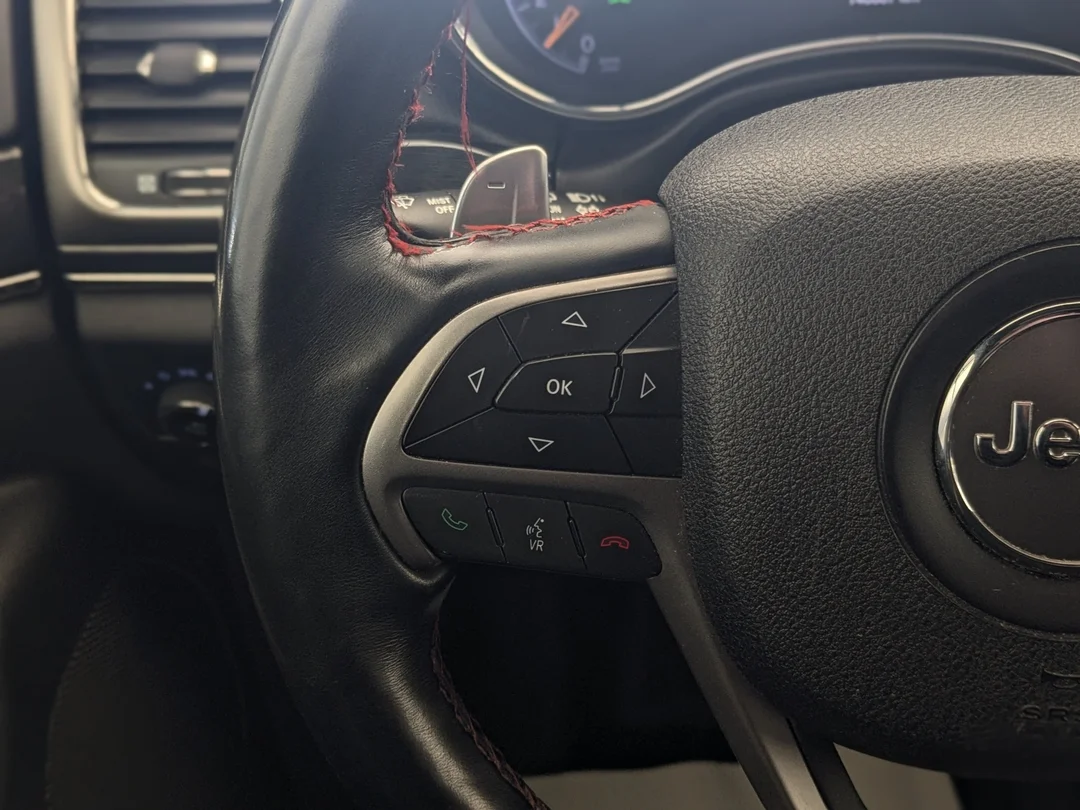 Certified Used 2017 Red Jeep Trailhawk - - 4x4 - Power Sunroof - Uconnect 8.4 Nav - Quadra-Lift Air - 3.6L Pentastar V6 & More! image 17