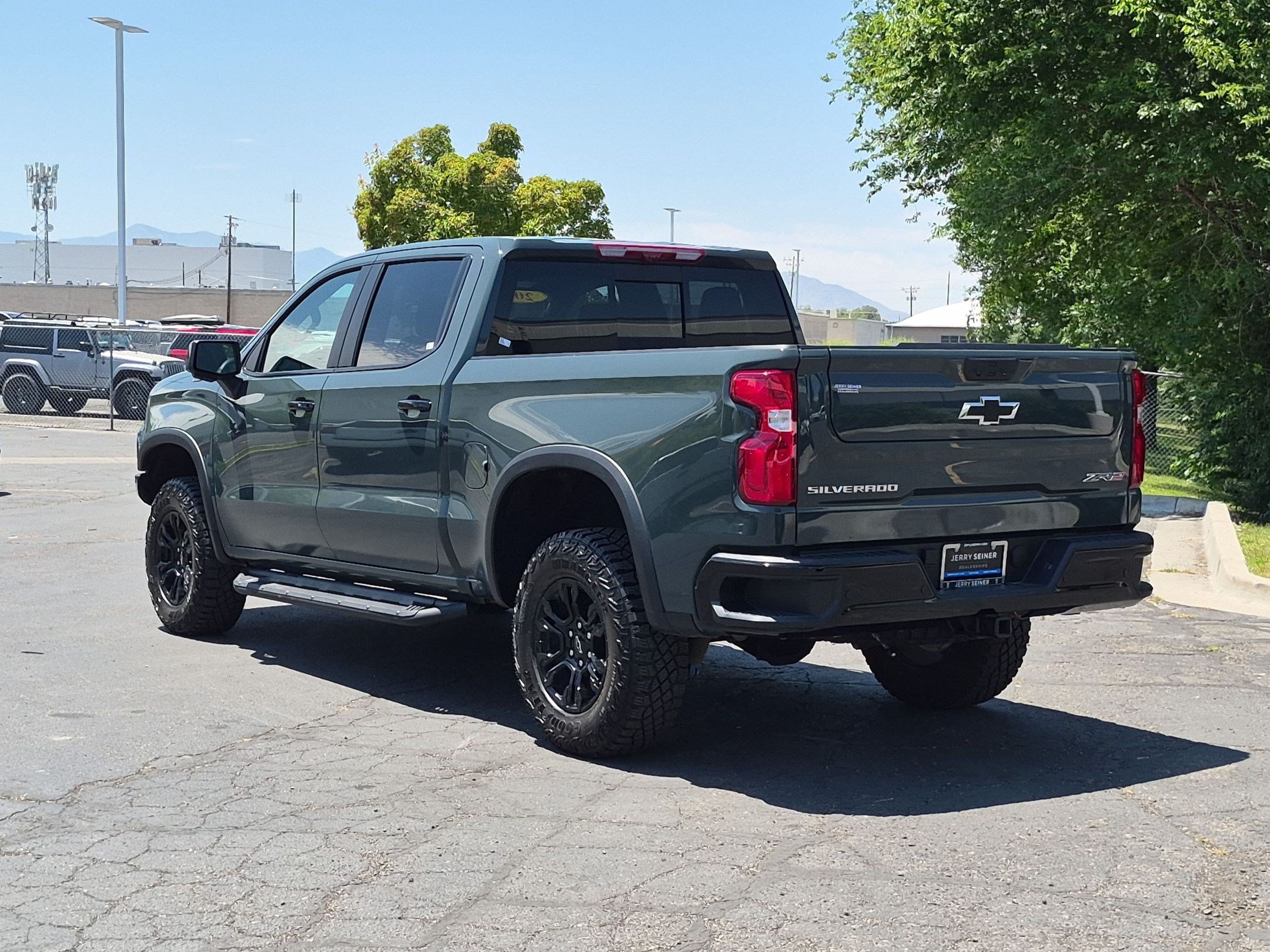 Used 2025 Cypress Gray Chevrolet ZR2 image 3