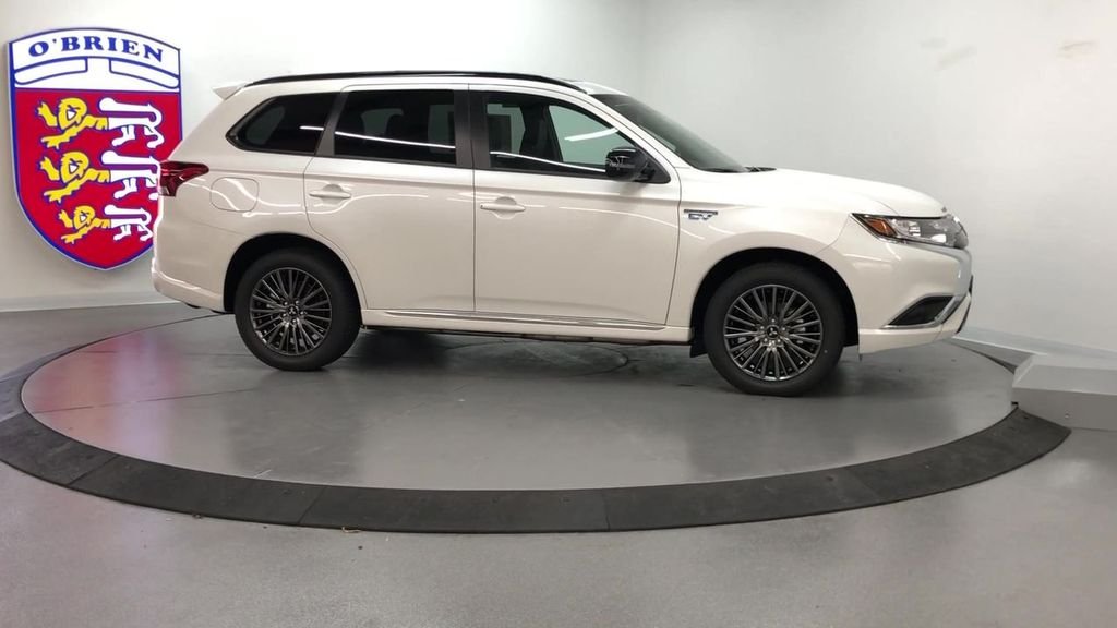 Used 2022 Mitsubishi Outlander PHEV LE with VIN JA4J2VA78NZ022588 for sale in Normal, IL