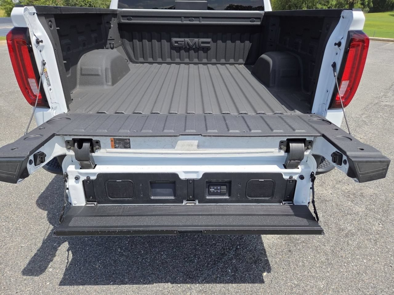 2026 GMC Sierra 1500 AT4X - Photo 27
