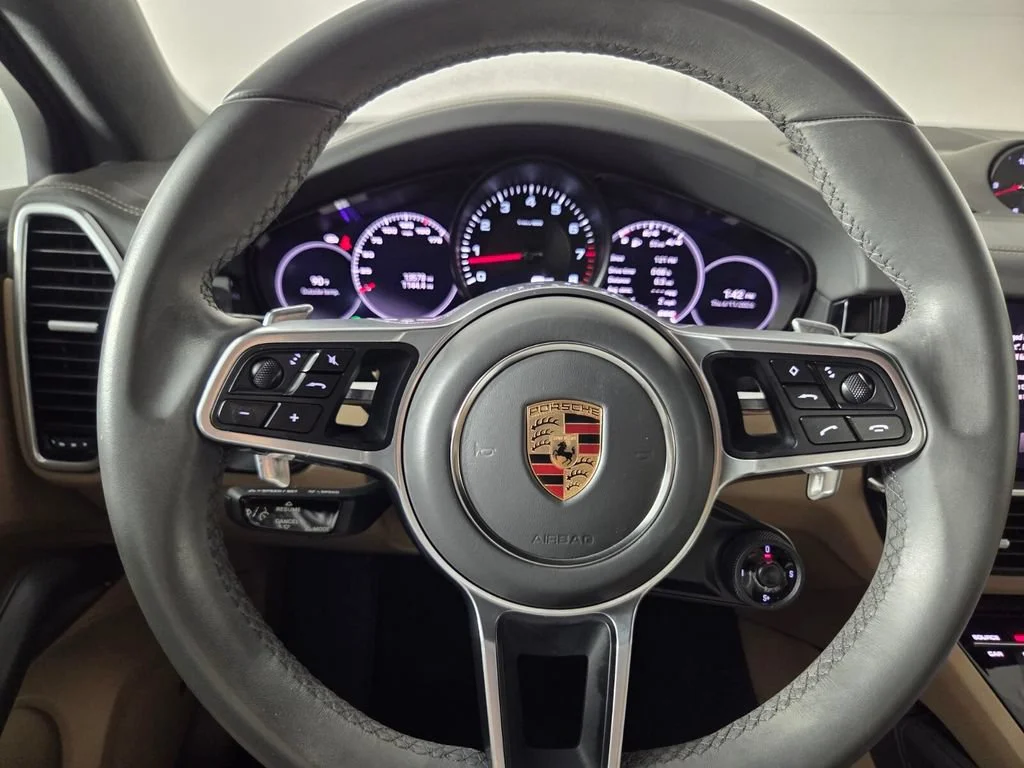 Used 2023 Chalk Porsche Platinum Edition image 16