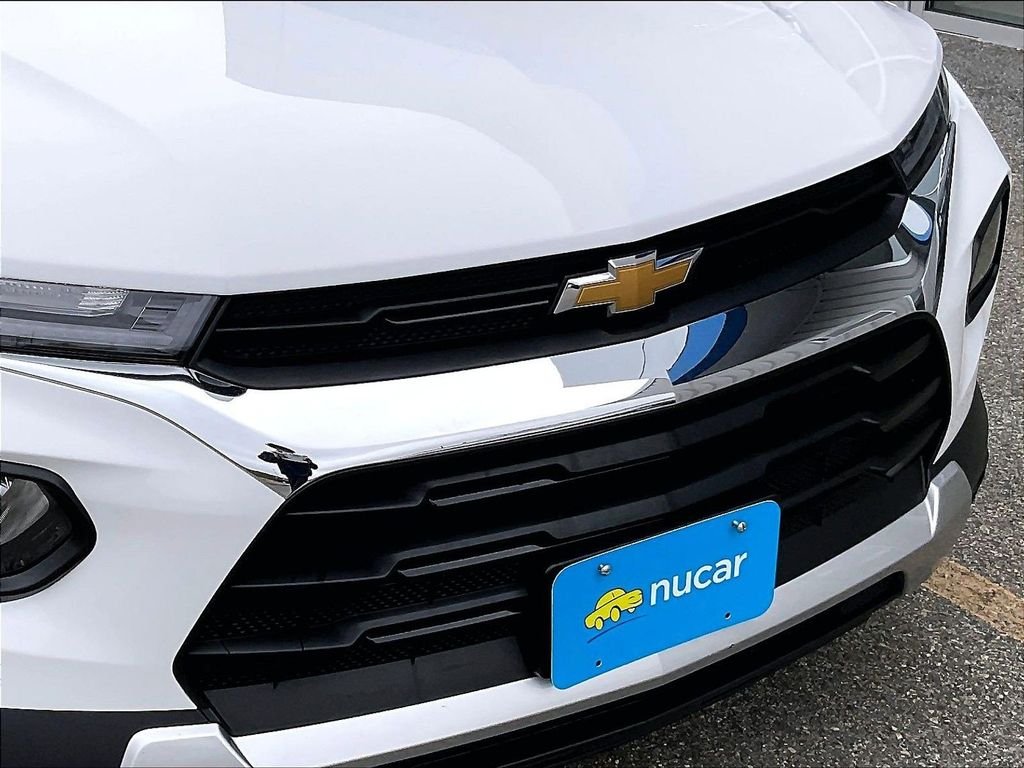 Used 2023 White Chevrolet LT image 30