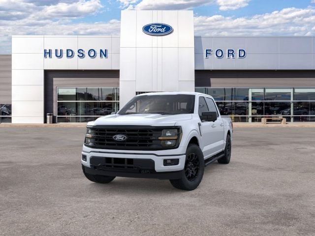 New 2026 Oxford White Ford XLT image 2