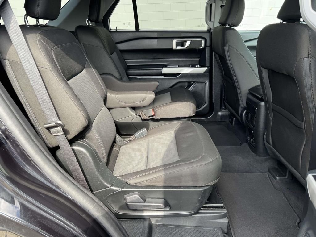Used 2022 Black Ford XLT image 15