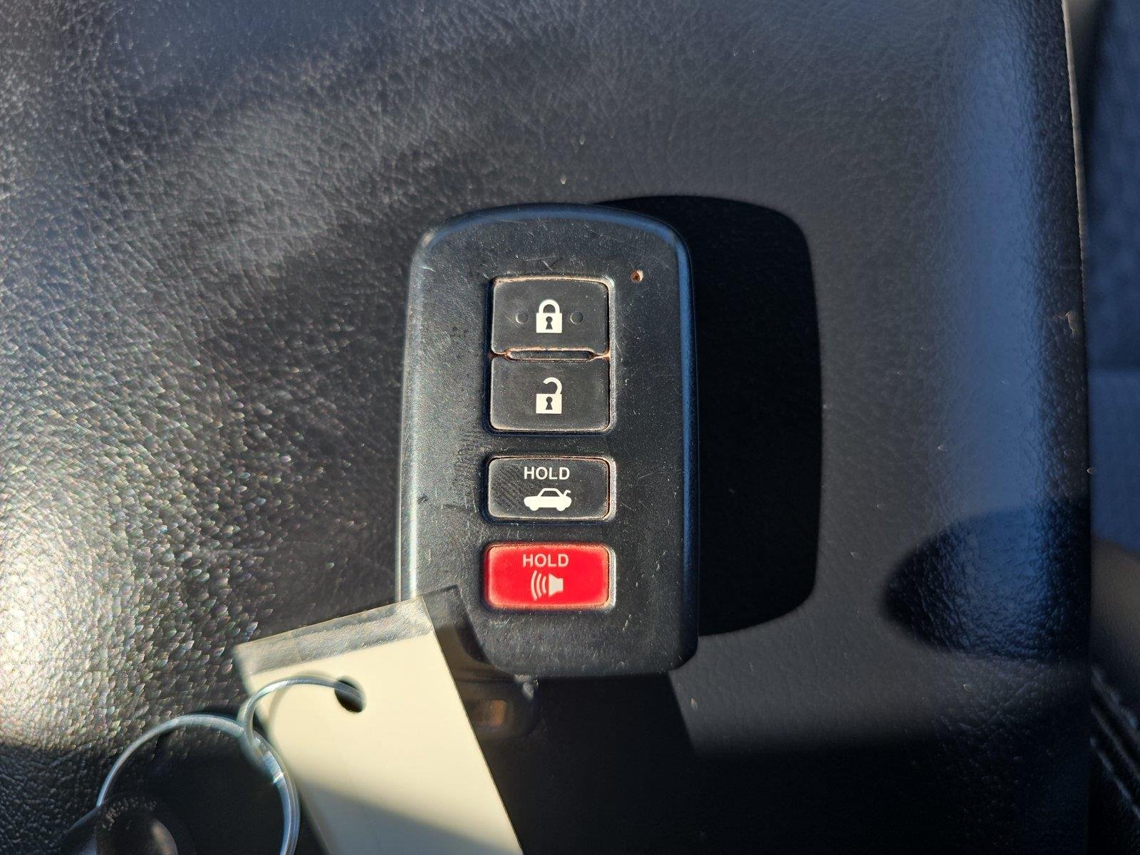 Used 2014 Super White Toyota SE V6 image 25