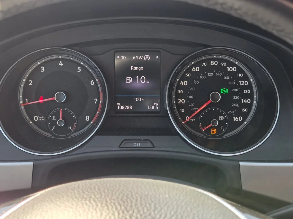 Used 2019  Volkswagen 2.0T SE image 13