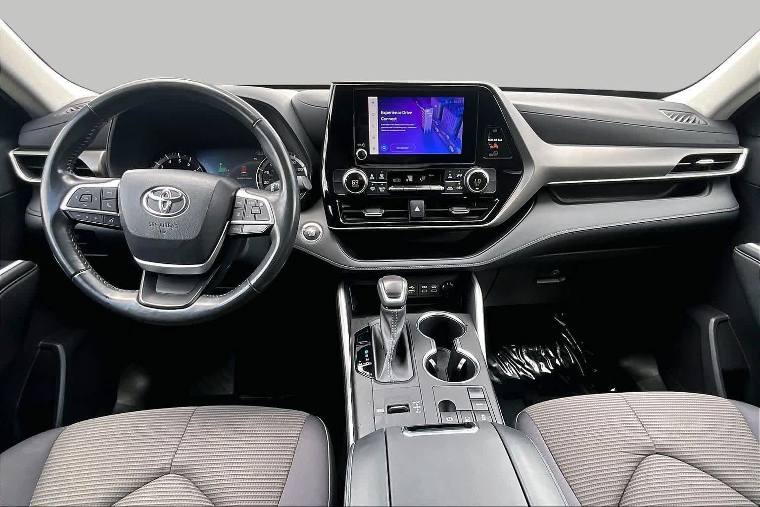 Used 2023 Moon Dust Toyota LE image 15