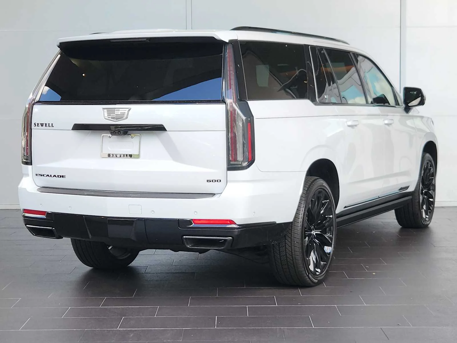 New 2026 Vibrant White Tricoat Cadillac Platinum Sport image 4