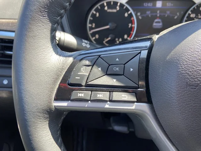 2025 Nissan Altima SL - Photo 17