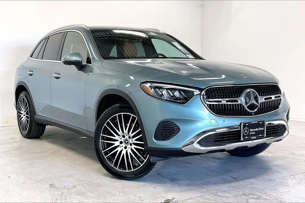 New 2026 Verde Silver Metallic Mercedes-Benz GLC 300 image 13