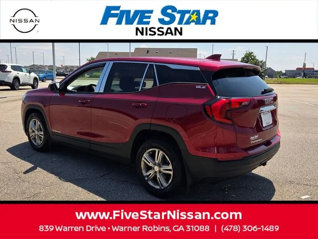 Used 2019 Red GMC SLE image 9