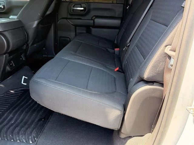 Used 2023 White Chevrolet Custom image 10