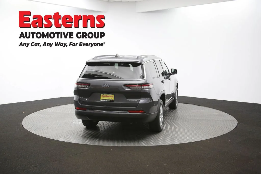 Used 2023 Gray Jeep Laredo image 41