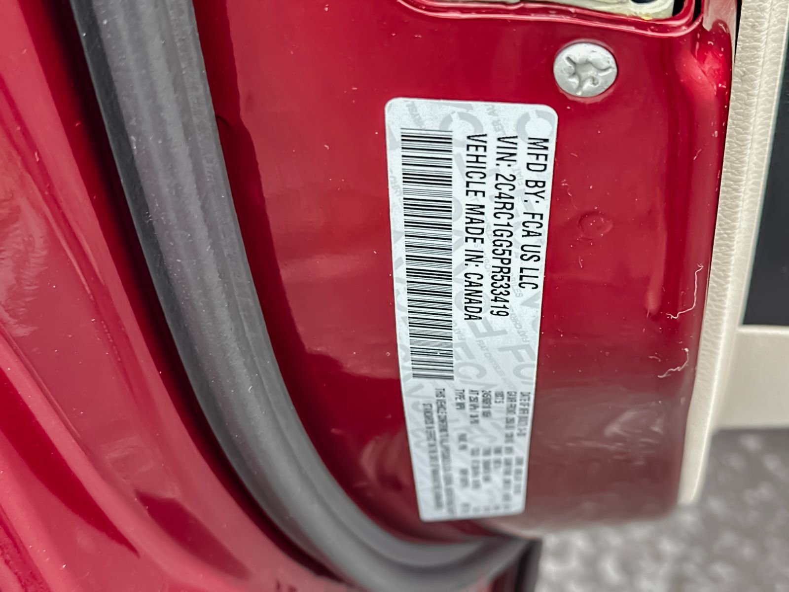 Used 2023 Red Chrysler Limited image 30