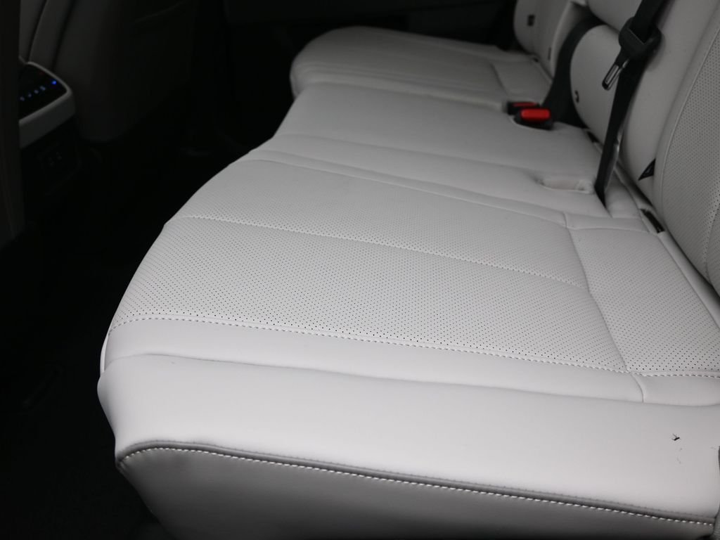 Certified Used 2026 White INFINITI PURE image 16