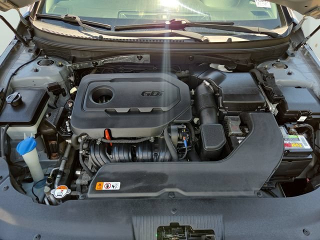 Used 2016 Shale Gray Metallic Hyundai 2.4L SE image 30