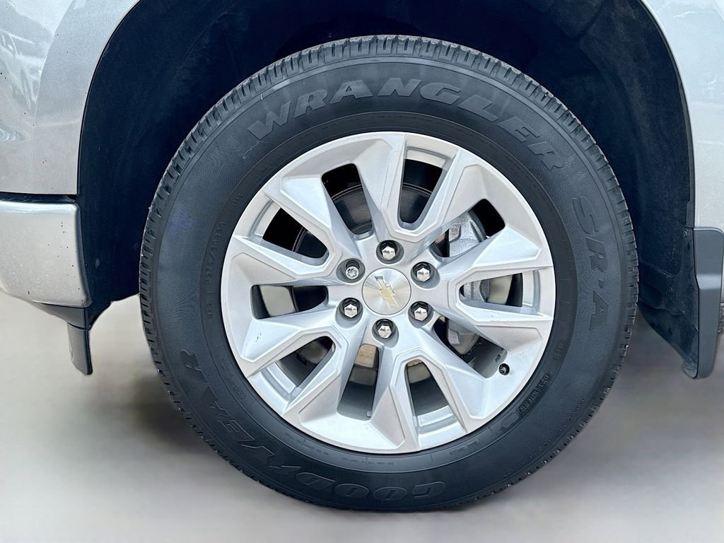 Used 2023 Gray Chevrolet RST image 22