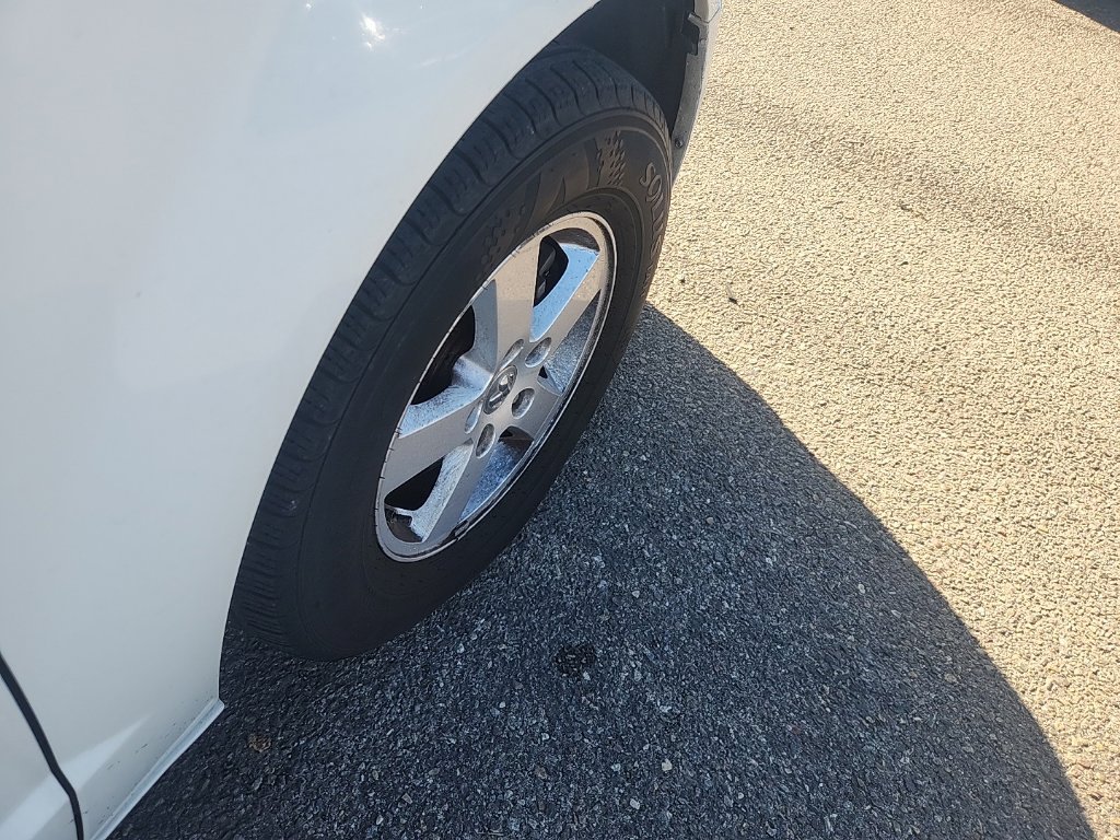 Used 2010 Stone White Dodge SXT image 15