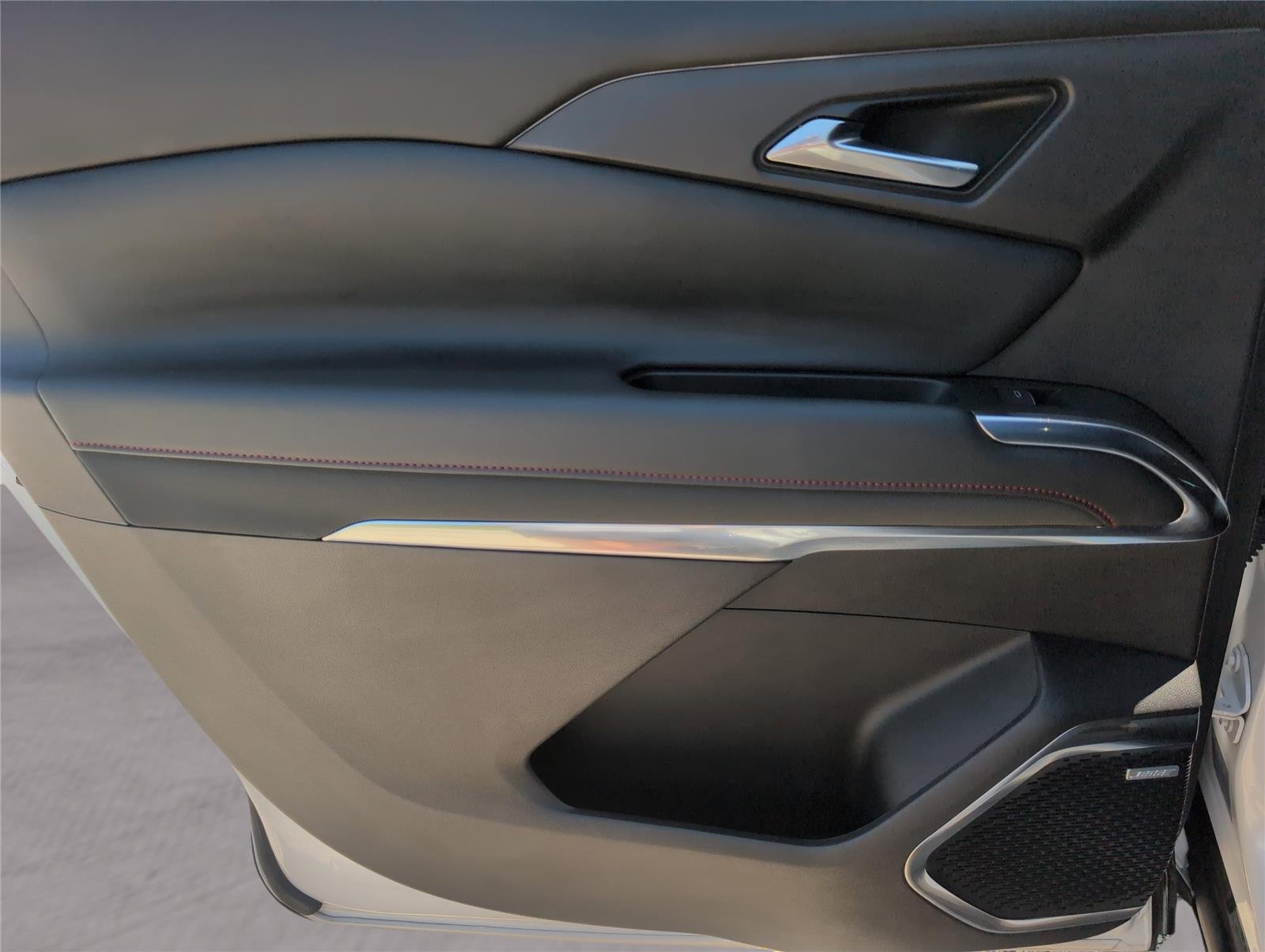 Used 2024 Iridescent Pearl Tricoat Chevrolet RS image 34