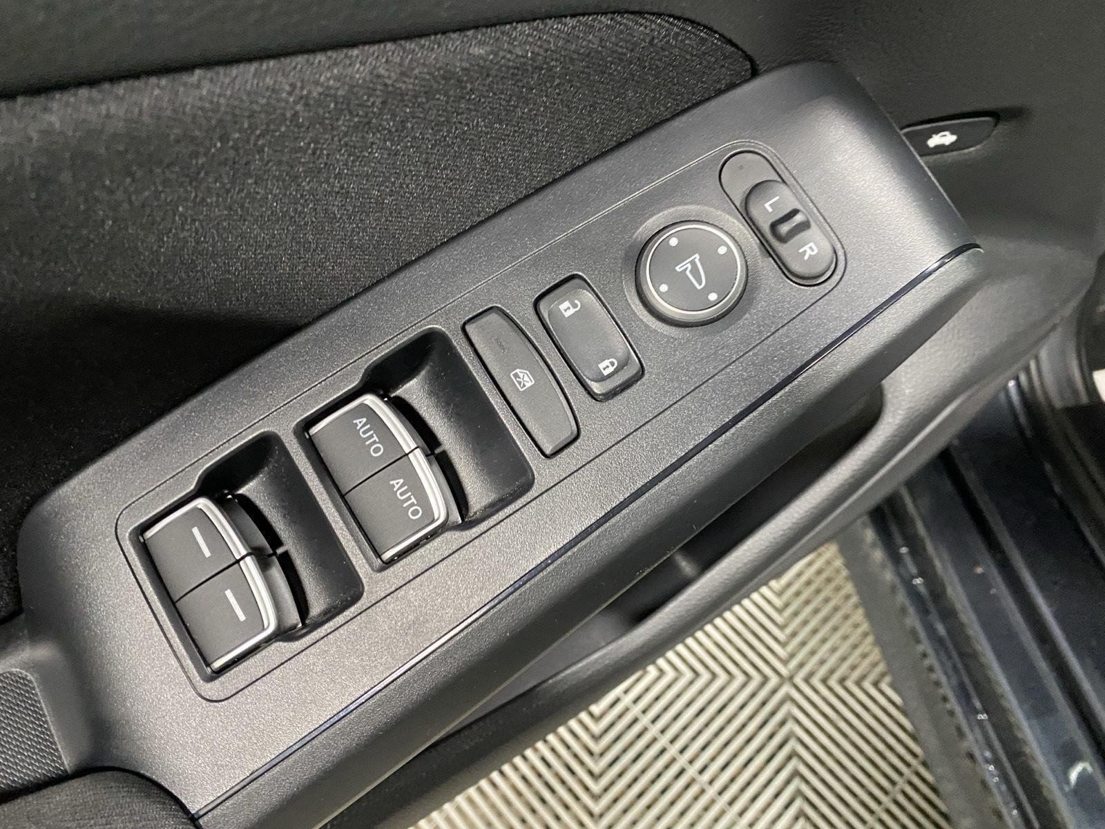 Used 2025 Meteorite Gray Metallic Honda Sport image 17
