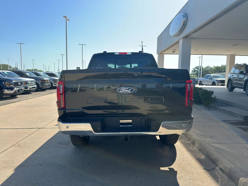 New 2026 Agate Black Metallic Ford XLT image 14
