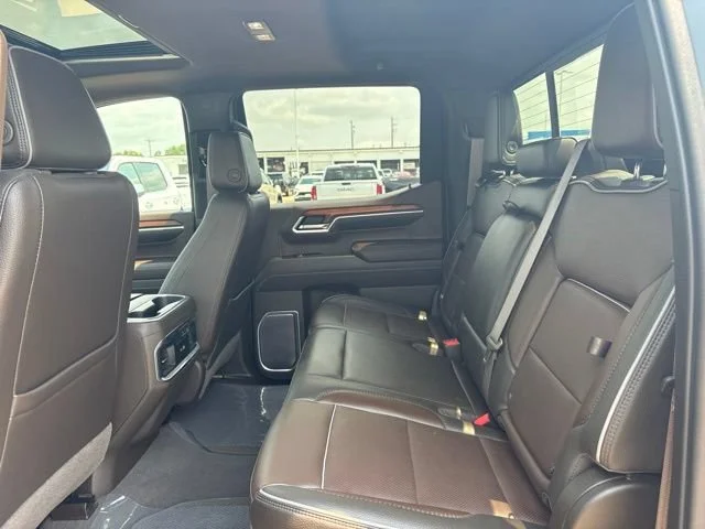 Used 2023 Onyx Black GMC Denali image 31