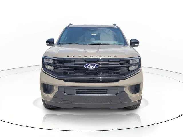 New 2027 Gray Ford Platinum image 2