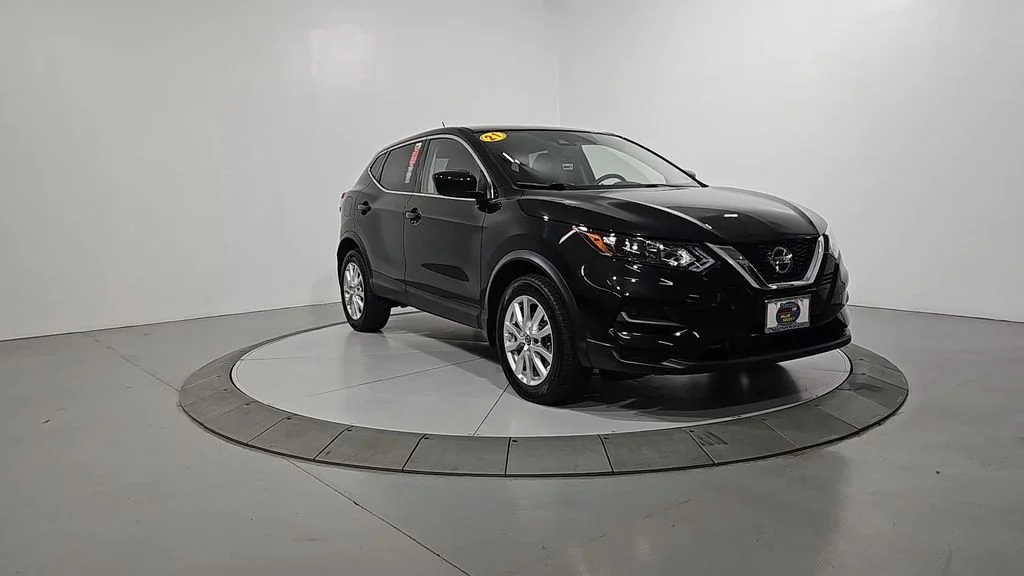 Used 2021 Black Nissan S image 8