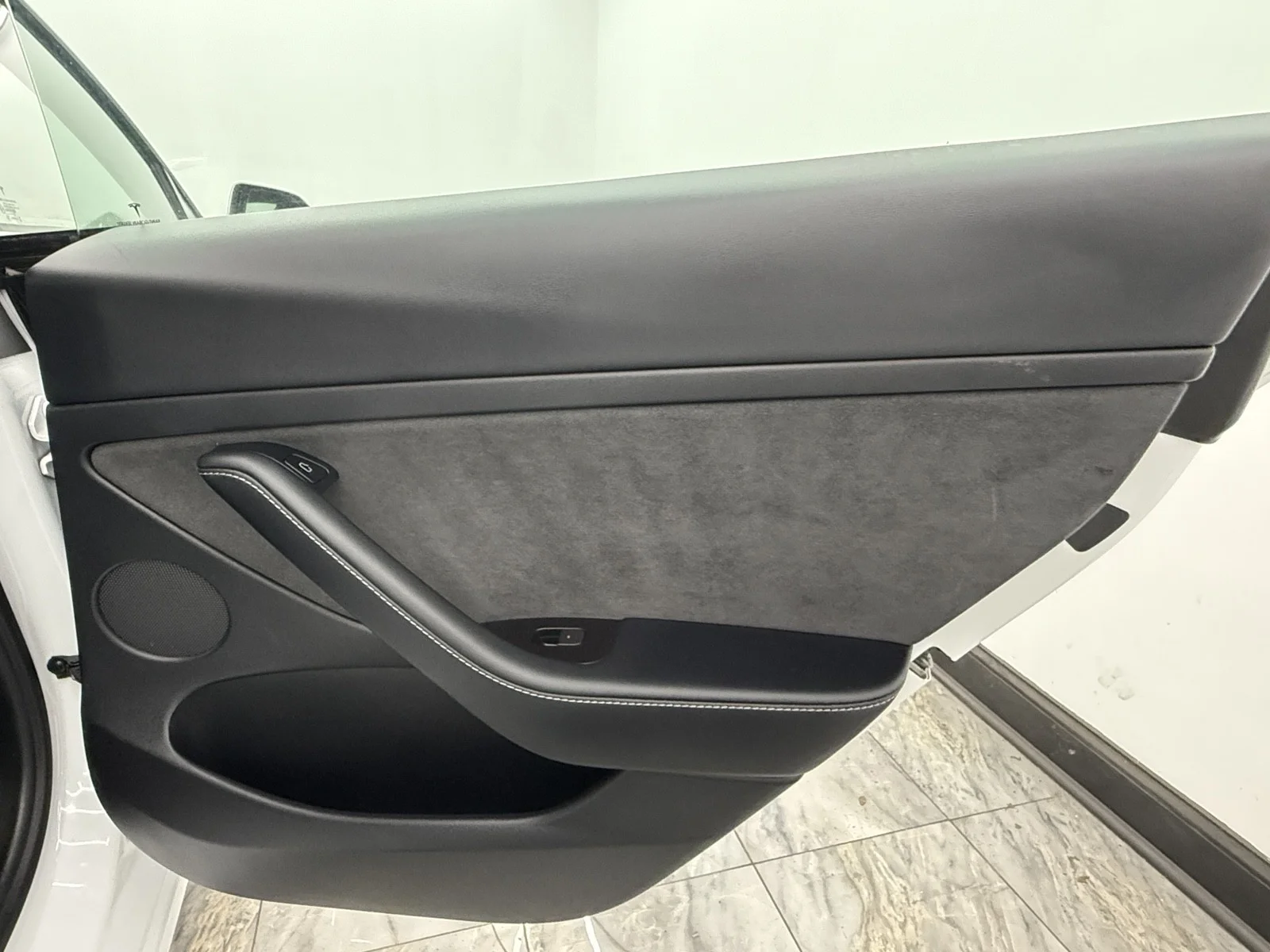 Used 2022 Pearl White Multi-Coat Tesla Long Range image 30