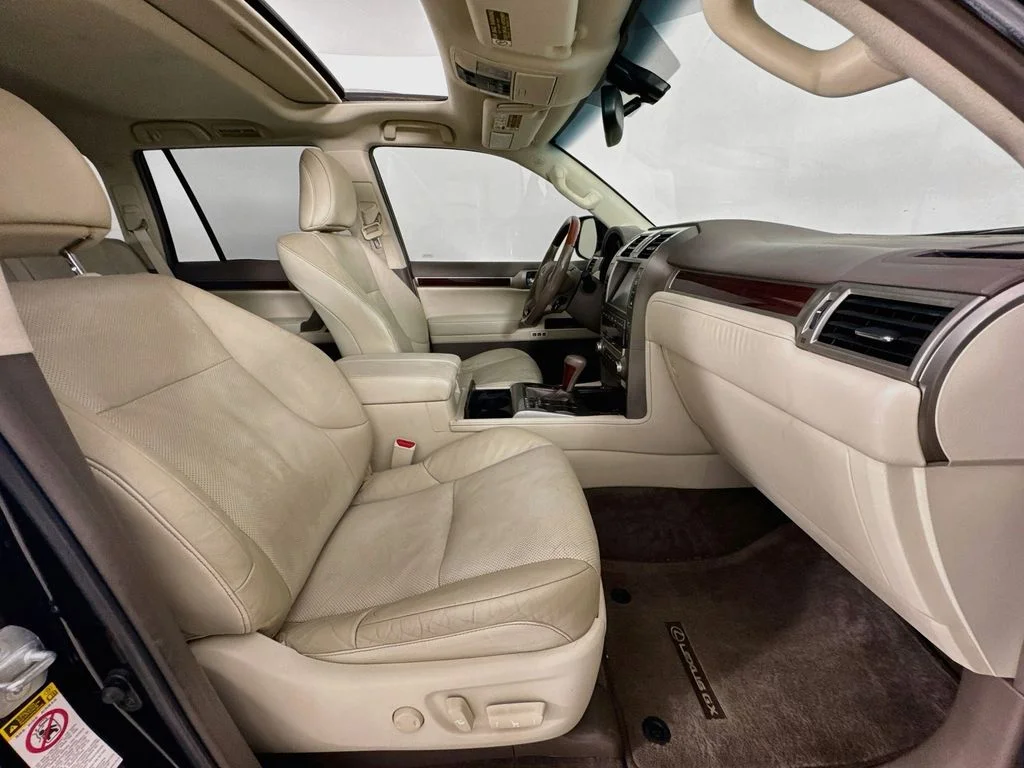 Used 2016 Black Onyx Lexus 460 image 37