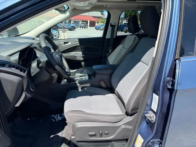 Certified Used 2018 Blue Metallic Ford SE image 12