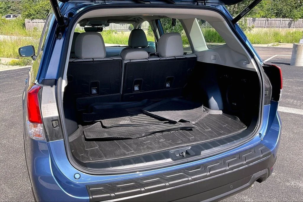 Used 2020 Blue Subaru Limited image 28