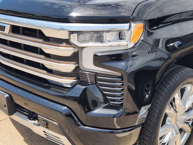 Used 2022 Black Chevrolet High Country image 8