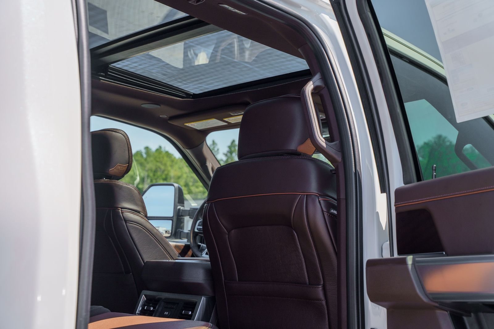 New 2026 Star White Metallic Tri-Coat Ford F-250® King Ranch® image 15