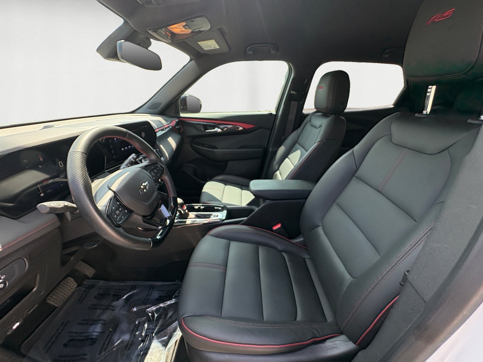 Used 2025 Iridescent Pearl Tricoat Chevrolet RS image 10