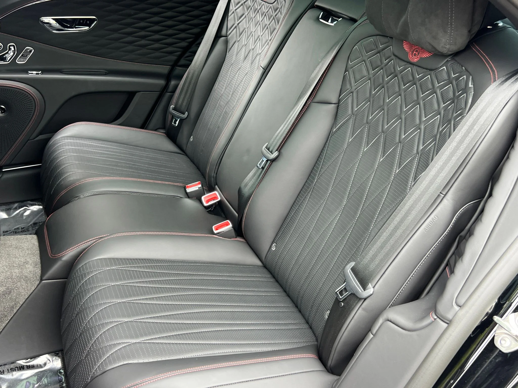 Used 2022 Black Bentley V8 image 17