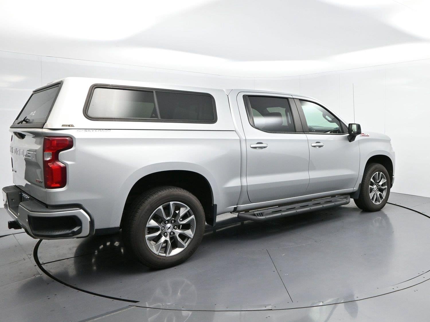 Used 2020 SILVER ICE METALLIC Chevrolet RST image 7