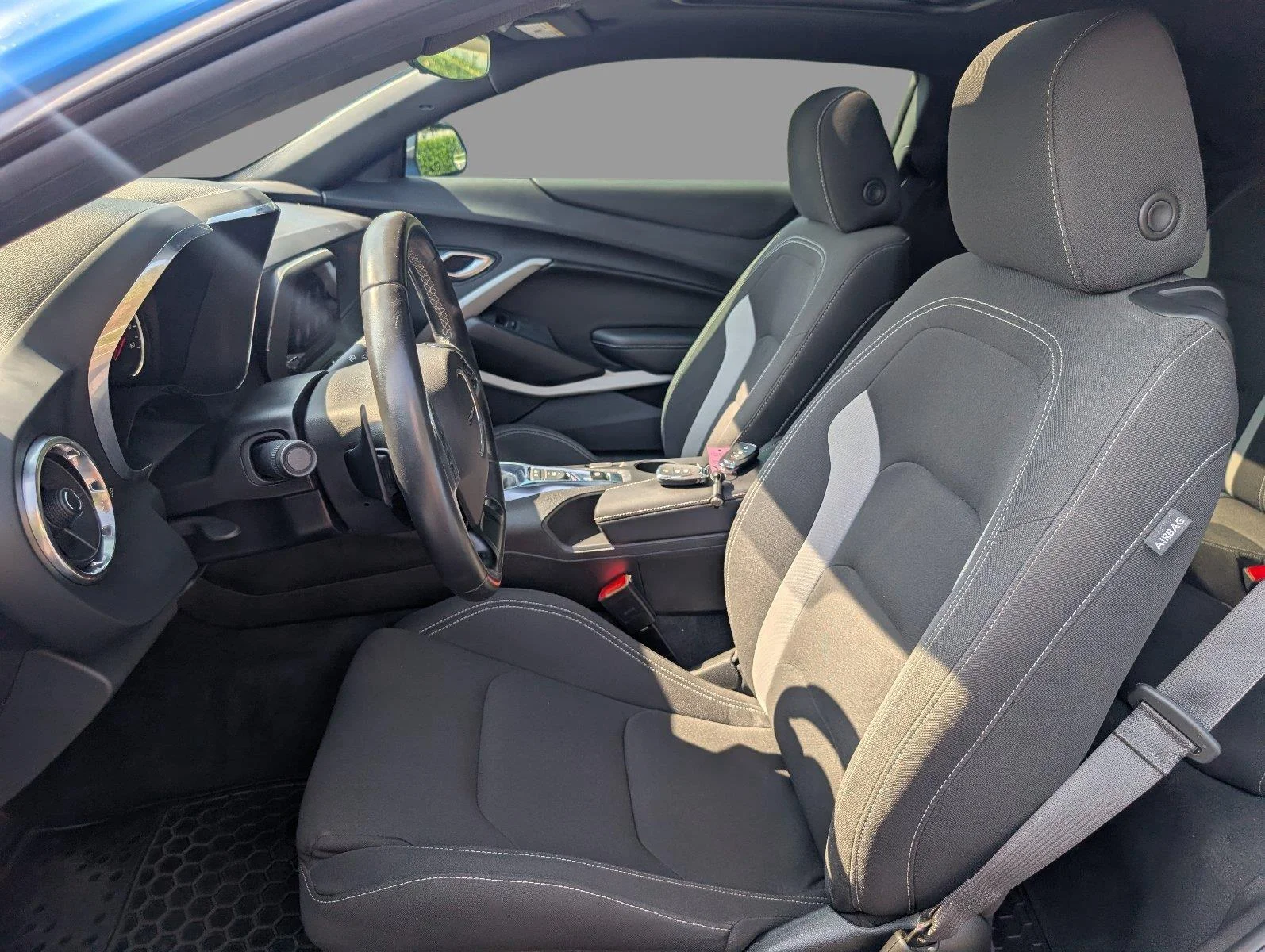Used 2022 Rapid Blue Chevrolet LT1 image 17